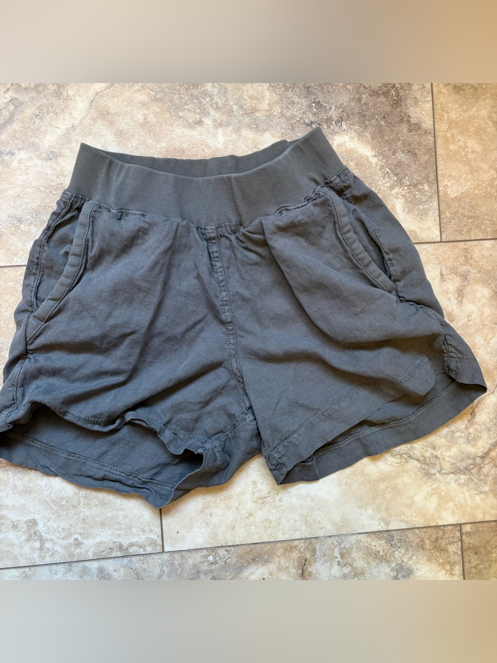 Faherty Arlie Day Shorts Womens XS Washed Charcoal Gray Linen Blend Pull On 3"